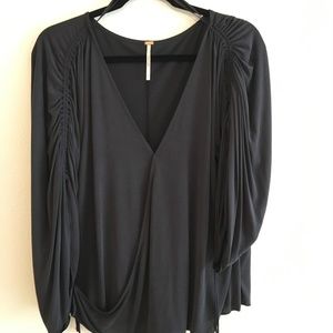 FREE PEOPLE - Black silky shirt